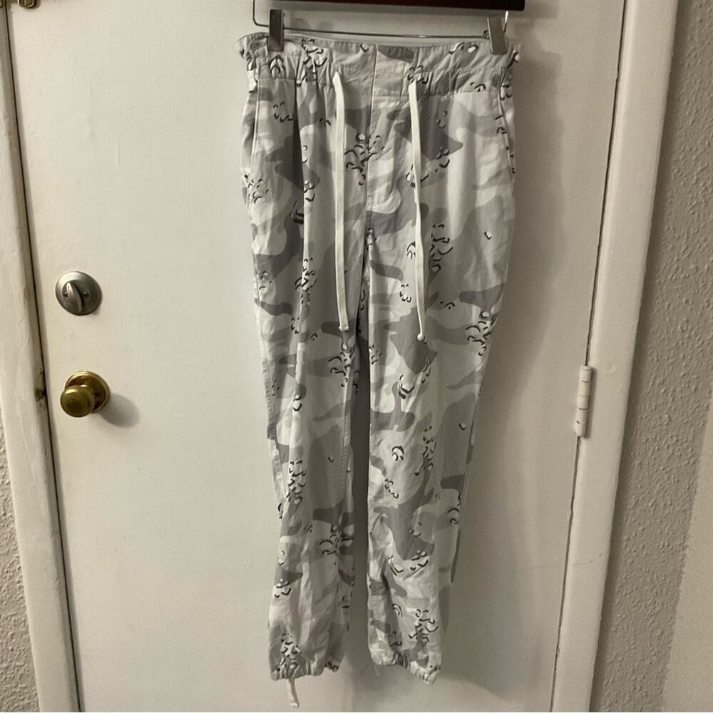Hollister Gray/White Camo Print Pants Joggers Ultra High Rise S Boho Streetwear